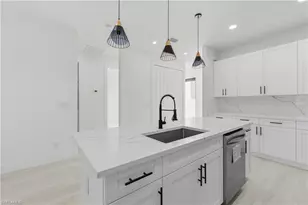 3631 SW Santa Barbara Pl, Cape Coral, FL 33914 - Photo 32