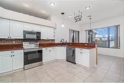 2725 SW 28th Pl, Cape Coral, FL 33914 - Photo 12