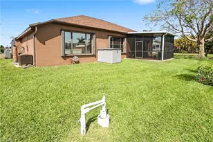 2725 SW 28th Pl, Cape Coral, FL 33914 - Photo 32