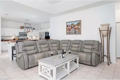 4005 SW 17th Pl, Cape Coral, FL 33914 - Photo 12