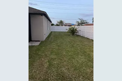 304 SW Trafalgar Pkwy, Cape Coral, FL 33991 - Photo 44