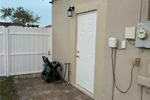 304 SW Trafalgar Parkway, Cape Coral, FL 33991 - Photo 40