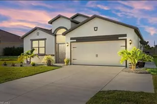 304 SW Trafalgar Parkway, Cape Coral, FL 33991 - Photo 2