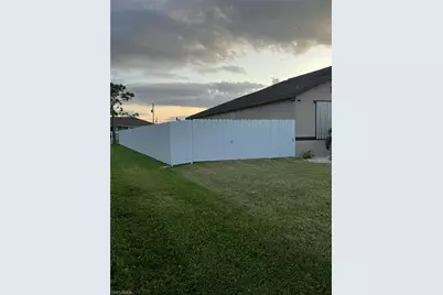 304 SW Trafalgar Pkwy, Cape Coral, FL 33991 - Photo 34