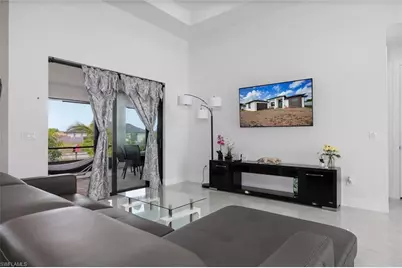 220 NE 8th Pl, Cape Coral, FL 33909 - Photo 14