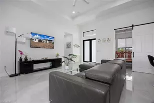 220 NE 8th Pl, Cape Coral, FL 33909 - Photo 12