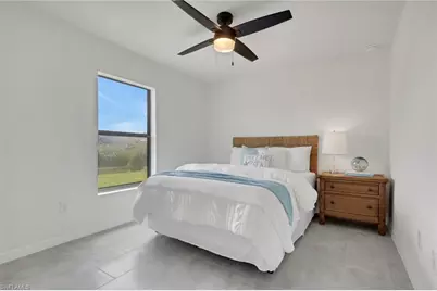 1726 NE 10th Ln, Cape Coral, FL 33909 - Photo 18