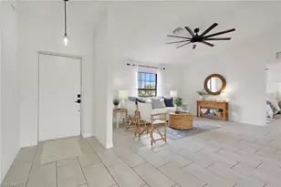 1726 NE 10th Ln, Cape Coral, FL 33909 - Photo 2