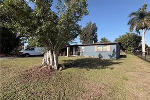 3044 Broadway, Fort Myers, FL 33901 - Photo 2