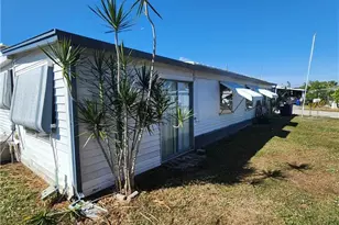 110 Gaslight Ave, North Fort Myers, FL 33917 - Photo 16