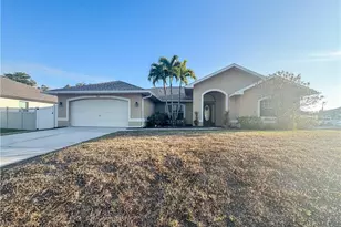326 SW 29th St, Cape Coral, FL 33914 - Photo 2