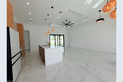922 Santa Barbara Blvd N, Cape Coral, FL 33993 - Photo 12