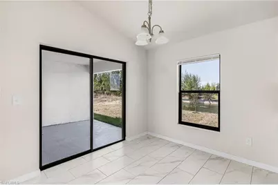 916 NE 1st Pl, Cape Coral, FL 33909 - Photo 12