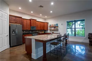 1561 Lynwood Ave, Fort Myers, FL 33901 - Photo 2