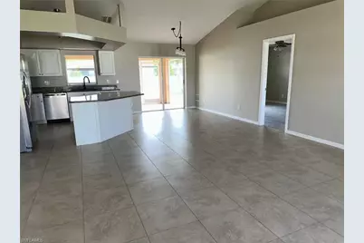 4609 SW 9th Ave, Cape Coral, FL 33914 - Photo 4