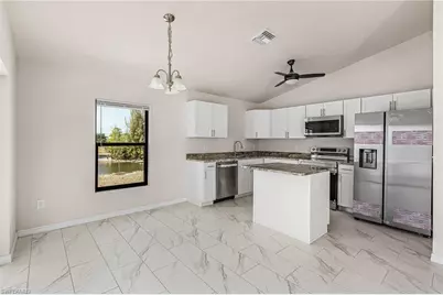 923 NE 1st Ave, Cape Coral, FL 33909 - Photo 2