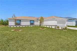 923 NE 1st Ave, Cape Coral, FL 33909 - Photo 6