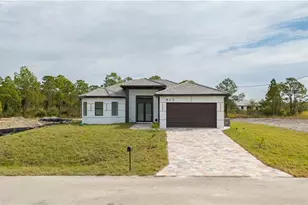 1117 Euclid Ave, Lehigh Acres, FL 33972 - Photo 4