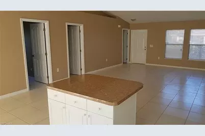 932 Dobbins St E, Lehigh Acres, FL 33974 - Photo 20