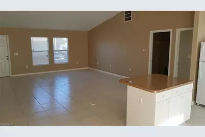 932 Dobbins St E, Lehigh Acres, FL 33974 - Photo 12