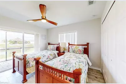 923 SW 28th Ter, Cape Coral, FL 33914 - Photo 14