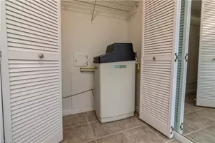2069 W Lakeview Blvd, North Fort Myers, FL 33903 - Photo 8