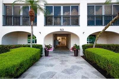 53 High Point Cir W #204, Naples, FL 34103 - Photo 2