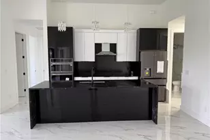 1117 NE 15th St, Cape Coral, FL 33909 - Photo 2