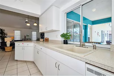 2201 SE 5th Ave, Cape Coral, FL 33990 - Photo 2