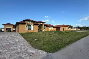 2633 NW 24th St, Cape Coral, FL 33993 - Photo 2