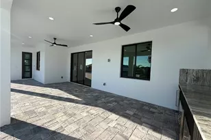 112 NE 6th St, Cape Coral, FL 33909 - Photo 28