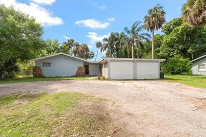 319 W Mariana Ave, North Fort Myers, FL 33903 - Photo 4