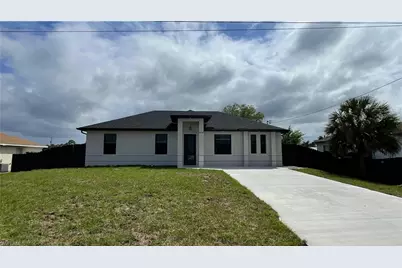 528 Raintree St E, Lehigh Acres, FL 33974 - Photo 8