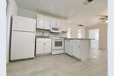 317 Tarpon Dr, Cape Coral, FL 33904 - Photo 14