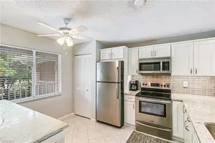 3655 Amberly Cir, Naples, FL 34112 - Photo 4