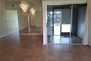 10525 Putnam Ct, Lehigh Acres, FL 33936 - Photo 8