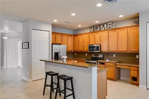 10519 Winged Elm Ln, Fort Myers, FL 33913 - Photo 8