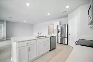 2465 NW 9th St, Cape Coral, FL 33993 - Photo 26