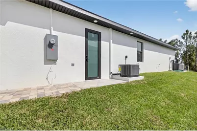 4213 25th St SW, Lehigh Acres, FL 33976 - Photo 12
