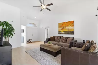 2118 Country Club Blvd, Cape Coral, FL 33990 - Photo 8