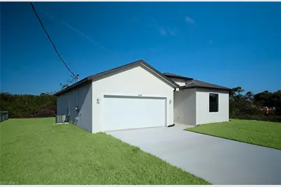 9019 Largo Cir, Labelle, FL 33935 - Photo 2