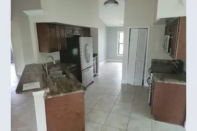 27051 Tierra Del Fuego Cir, Punta Gorda, FL 33983 - Photo 4