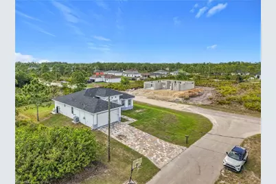 2815 Karen Ave N, Lehigh Acres, FL 33971 - Photo 4