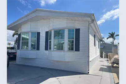 11061 Sunglow Ln, Fort Myers, FL 33908 - Photo 10