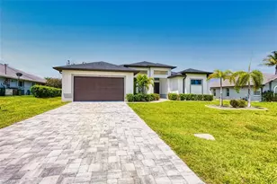 1926 SW 15th Ave, Cape Coral, FL 33991 - Photo 4