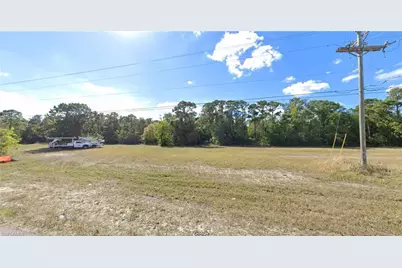 330 NE 2nd Pl, Cape Coral, FL 33909 - Photo 2