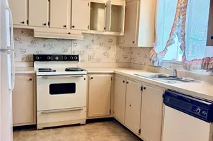 3053 Artesian Ln, North Fort Myers, FL 33917 - Photo 8