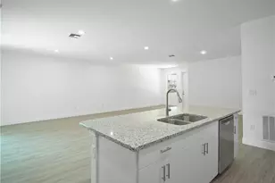 7020 Palpano Cir, Labelle, FL 33935 - Photo 8