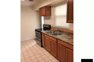 112 Crescent Lake Dr, North Fort Myers, FL 33917 - Photo 4