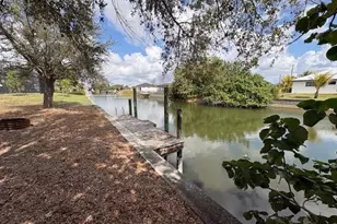 307 SE 1st Pl, Cape Coral, FL 33990 - Photo 16